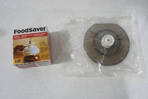 lot 137 image: Foodsaver Regular Jar Sealer & Foodsaver Universal Lid