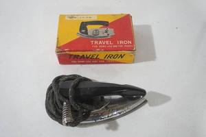 lot 140 image: Vintage Iron & Travel Iron in Original Box