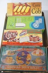 lot 141 image: Vintage Kitchen Accessories