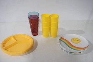 lot 142 image: Poly Cups and Plates, Vintage Rainbow Sunshine Plates