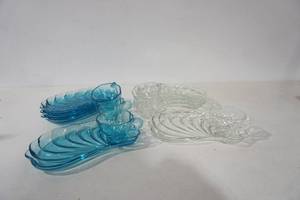 lot 153 image: vintage glass luncheon plates and cups