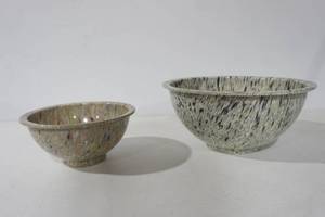 lot 158 image: (2ct) Texas Ware Bowls