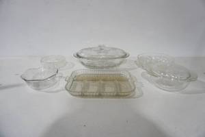 lot 173 image: Glass Serving Dishes