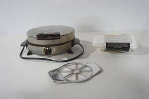 lot 178 image: Waffle Maker, Microwave Egg Poachers, Apple Slicer