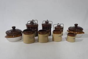 lot 180 image: Vintage Brown Crocks & Stoneware Lot