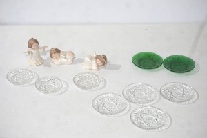 lot 188 image: Vintage Ceramic Angels & Crystal & Green Glass Small Serving Plates