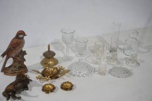 lot 206 image: Vintage Glass & Metal Decor