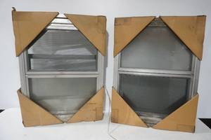 lot 222 image: Aluminum Framed Windows with Screens (4ct)