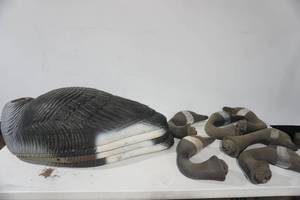 lot 231 image: Canada Goose Sleeper Shell Decoys (6ct) 42 long