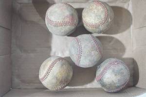 lot 287 image: Vintage Baseballs (5ct)