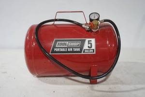 lot 290 image: 5 Gallon Tool Shop Portable Air Tank