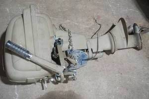 lot 326 image: Outboard Boat Motor