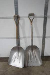 lot 352 image: (2ct) Aluminum Scoop Shovels