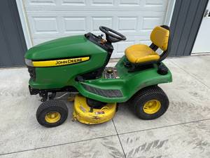 lot 22 image: John Deere X300 Lawn Mower