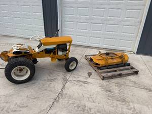 lot 15 image: Allis Chalmers B-10