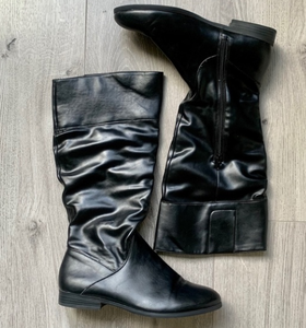 lot 402 image: Style & Co. Kelimae Scrunched Mid-Calf Boots Size 7.5M