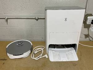 lot 115 image: ECOVACS DEEBOT T20 Omni Robot Vacuum & Mop