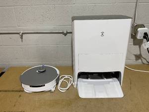 lot 116 image: ECOVACS DEEBOT T20 Omni Robot Vacuum & Mop