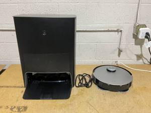 lot 134 image: ECOVACS DEEBOT X1 Turbo Robot Vacuum and Mop Auto-Cleaning Station