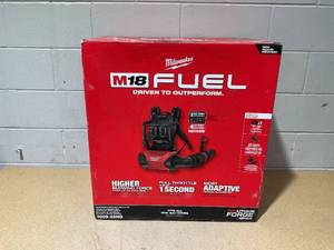 lot 7 image: Milwaukee M18 FUEL Dual Battery Backpack Blower Kit 3009-22HD