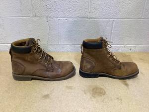 lot 405 image: Frontier 6 Water Resistant Boot Size 13