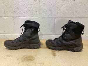 lot 407 image: Mens Moab 3 8 Tactical Zip Waterproof Boot Size 8