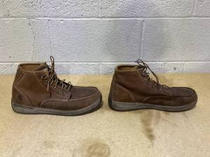 lot 411 image: Mens Carhartt Lightweight Wedge 4 Moc Soft Toe Chukka Boots Size 11