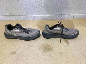 lot 412 image: Merrell Morphlite Stone J068225 Size 10