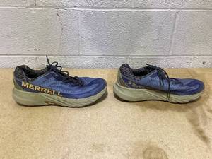 lot 413 image: Mens Agility Peak 5 Hiking Shoes - Indigo Size 11.5