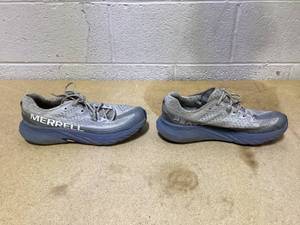 lot 414 image: Mens Agility Peak 5 Indigo Size 10