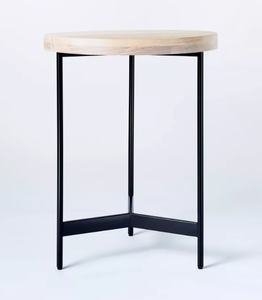 lot 469 image: VILLA PARK End Table THRESHOLD