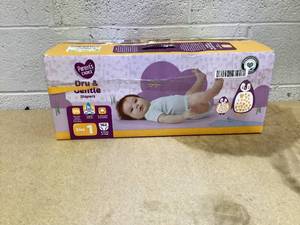lot 556 image: Parents Choice Dry & Gentle Diapers Size 1, 162 Count