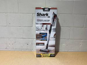 lot 280 image: Shark Pet Pro Cordless Stick Vacuum
