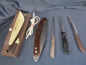 lot 38 image: HB Electric Knife, Kitchen Knives