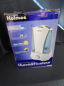 lot 45 image: Holmes Humidifier