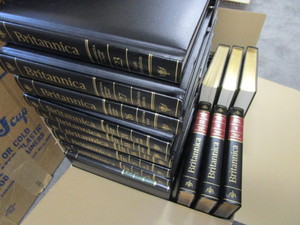lot 70 image: New Encyclopedia Brittanica