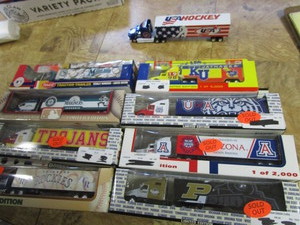 lot 72 image: Diecast Tractor Trailers 180 Scale