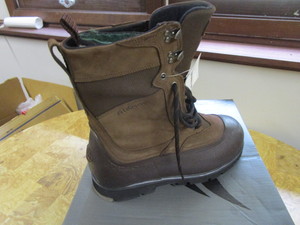 lot 90 image: Lacrosse Iceman Size 11
