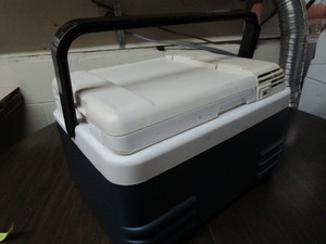 lot 109 image: Igloo Vehicle Cooler