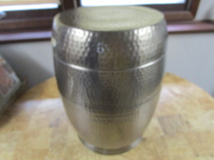 lot 123 image: Metal Drum Table, Snake