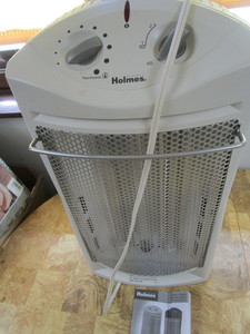 lot 127 image: Holmes Heater