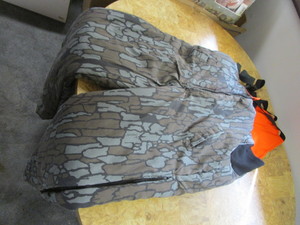 lot 133 image: Insulated Hunting Bibs