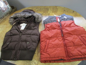 lot 134 image: Girls Vests