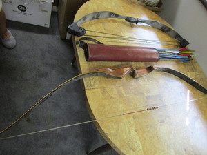 lot 135 image: Recurve, Cpd, Arrows, Quiver