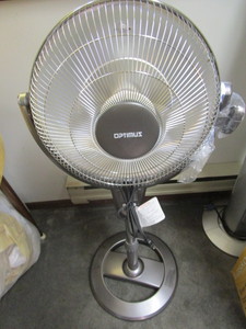 lot 144 image: Stand Heater