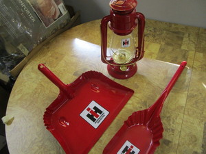 lot 145 image: International Collectibles