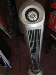 lot 164 image: Lasko Tower Fan