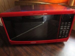 lot 172 image: Microwave