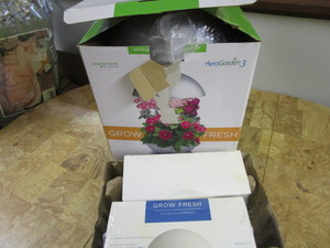 lot 174 image: Aero Garden w Kits