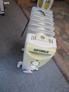 lot 186 image: Oil Filled Heater